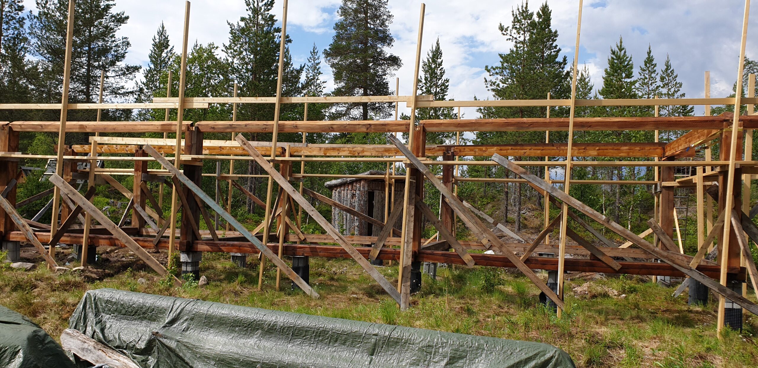 Gildehallen nå også i en Brunrød farge!
